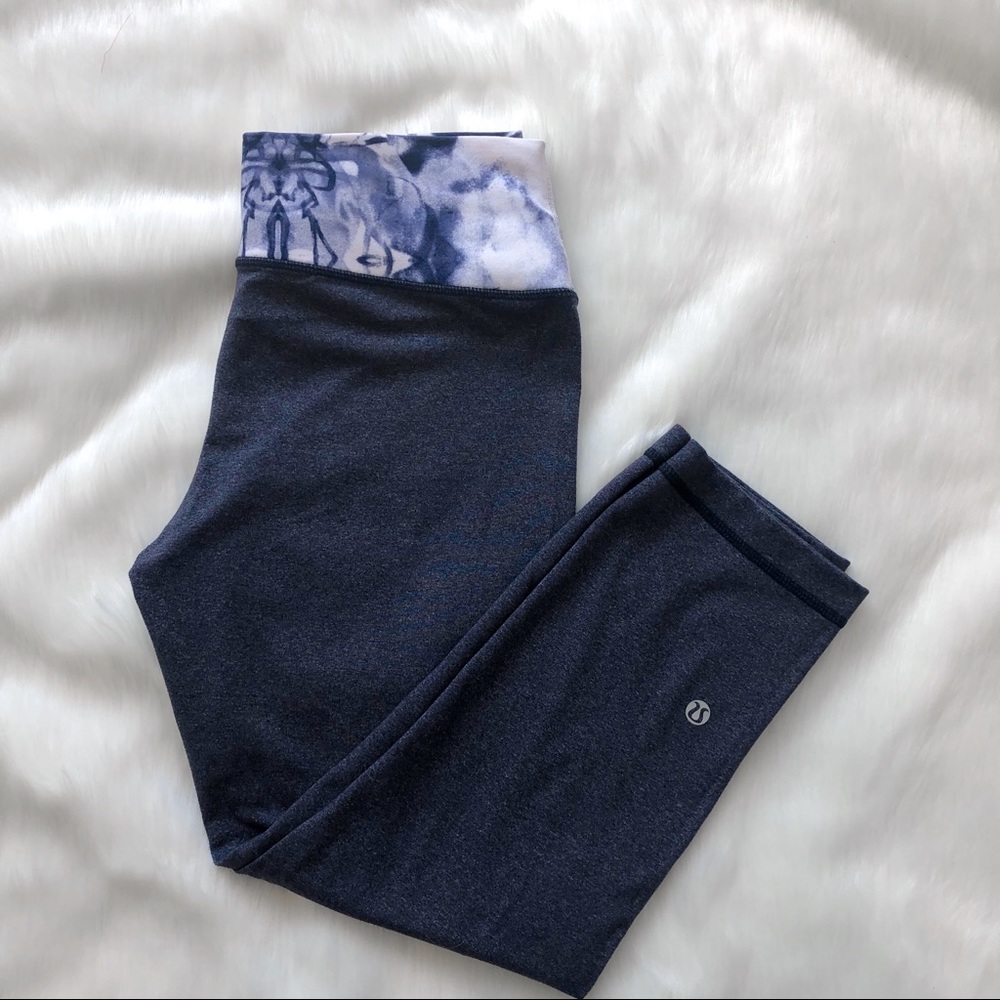 Lululemon Athletica cropped leggings
